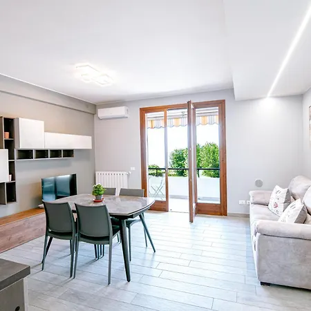 Balcone Vista Lago! Dimora Aurelia Con Piscina * Desenzano del Garda