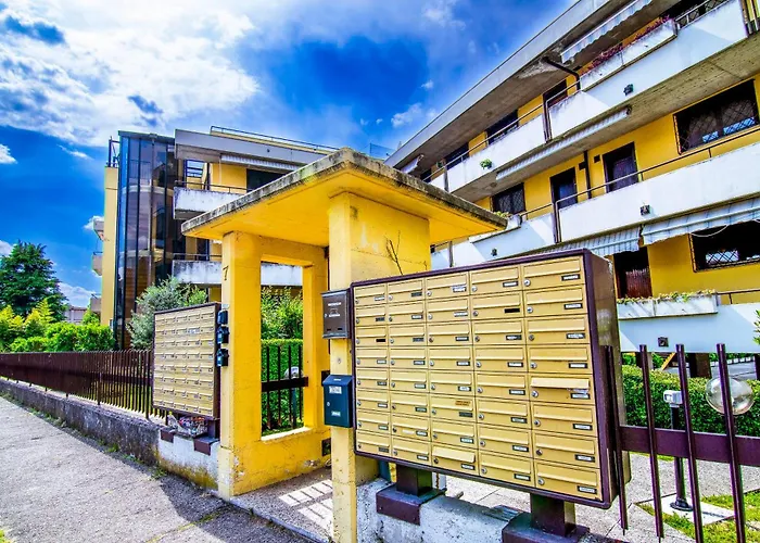 Balcone Vista Lago! Dimora Aurelia Con Piscina Apartment